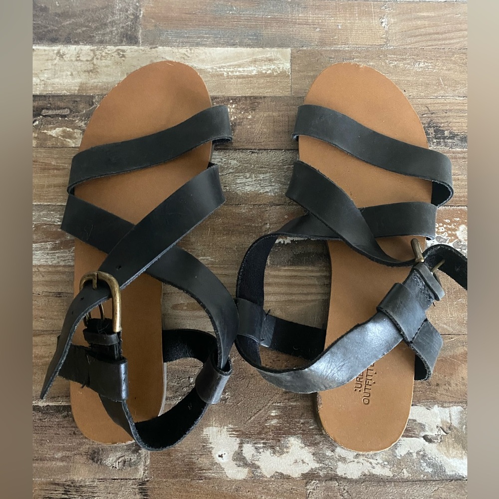 Urban Outfitters Criss Cross Sandals / Women’s 8
